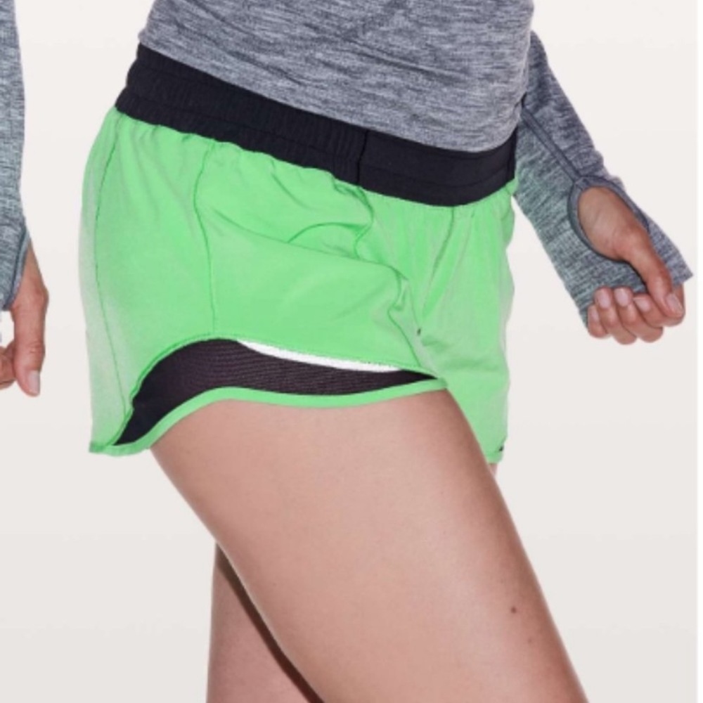 ISO GREEN AND BLACK HOTTIE HOTS. SIZE 6